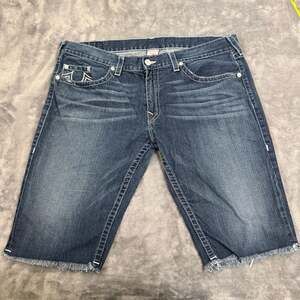 True Religion Mens size 42 Straight Cut Off blue Jean shorts USA made
